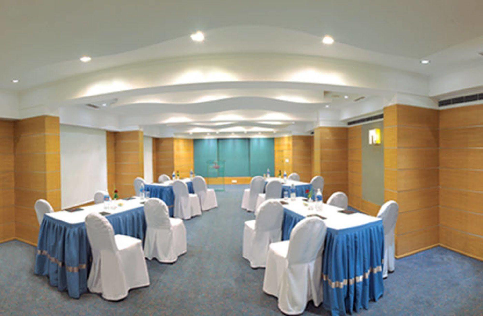 Royal Orchid Central Bangalore, Mg Road Zewnętrze zdjęcie